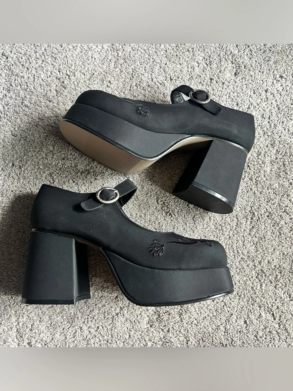 Vintage Y2k L.E.I. Sz 8.5 Platform Chunky Heel Mary Jane Black Embroidered Shoes